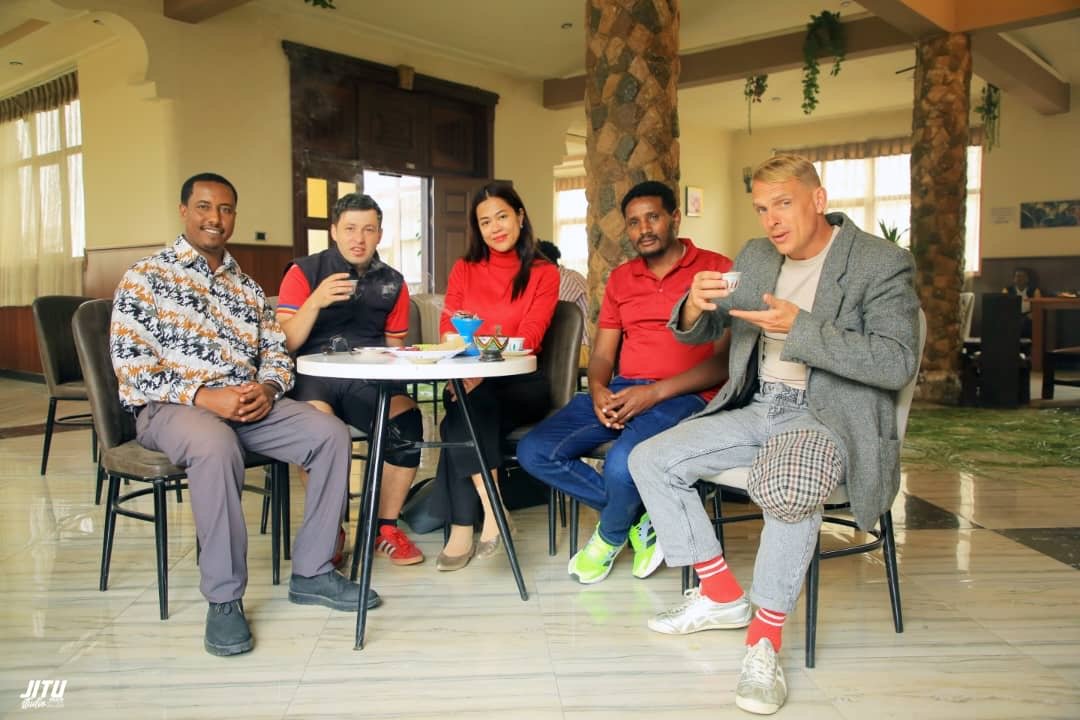 A shared meal at the end of the journey